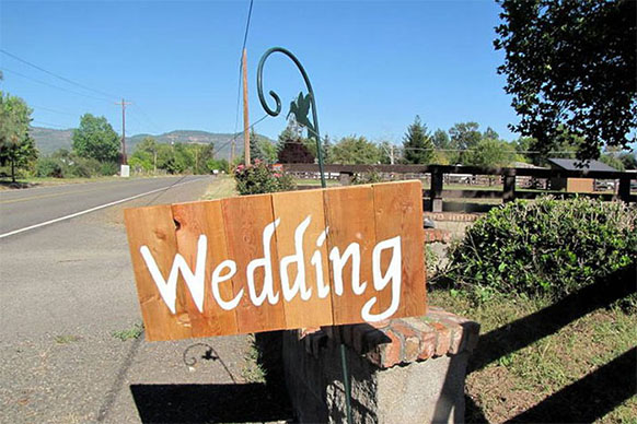 waterfront wedding venue oregon